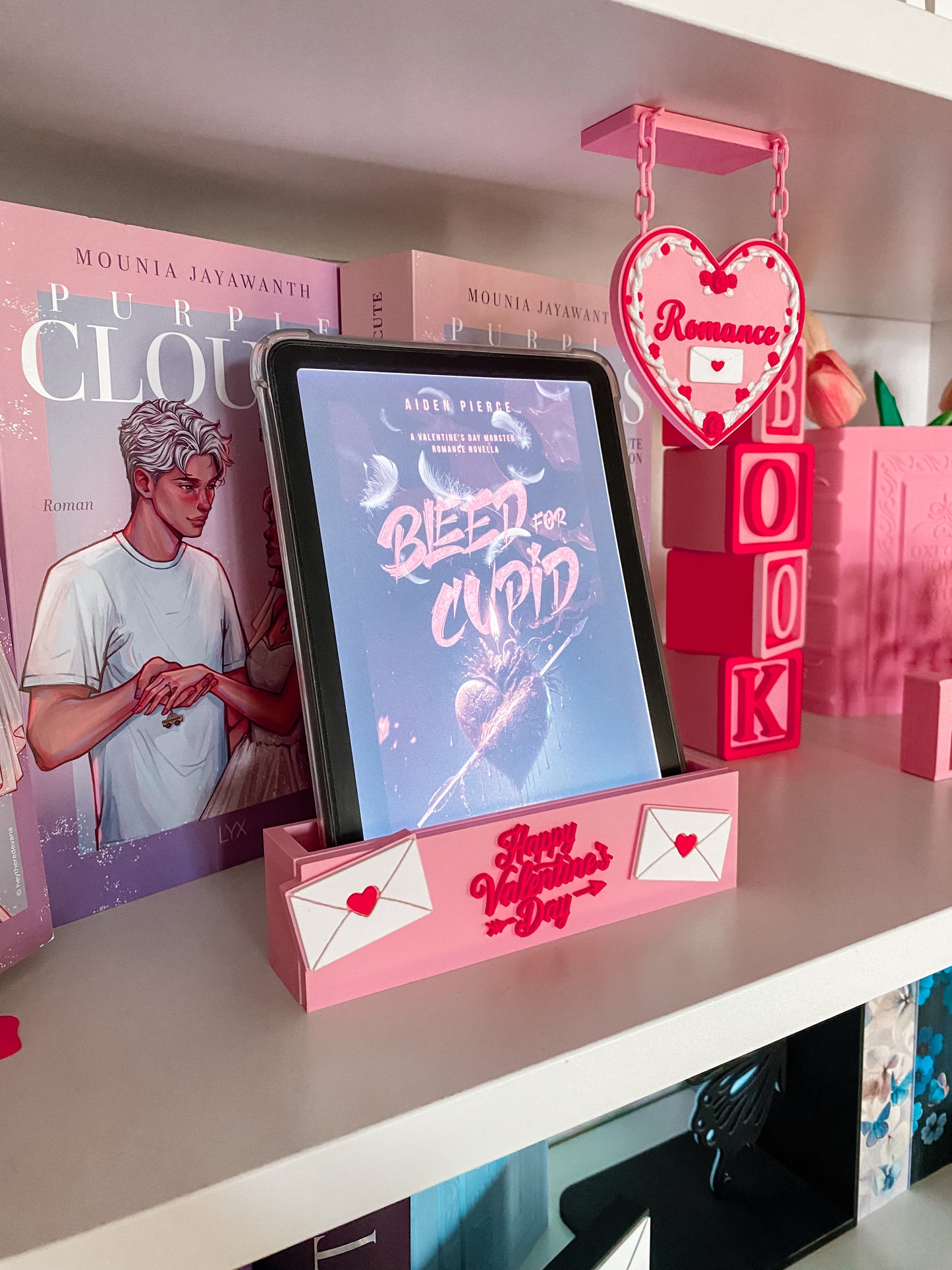 Valentine‘s Day E-Reader Halter