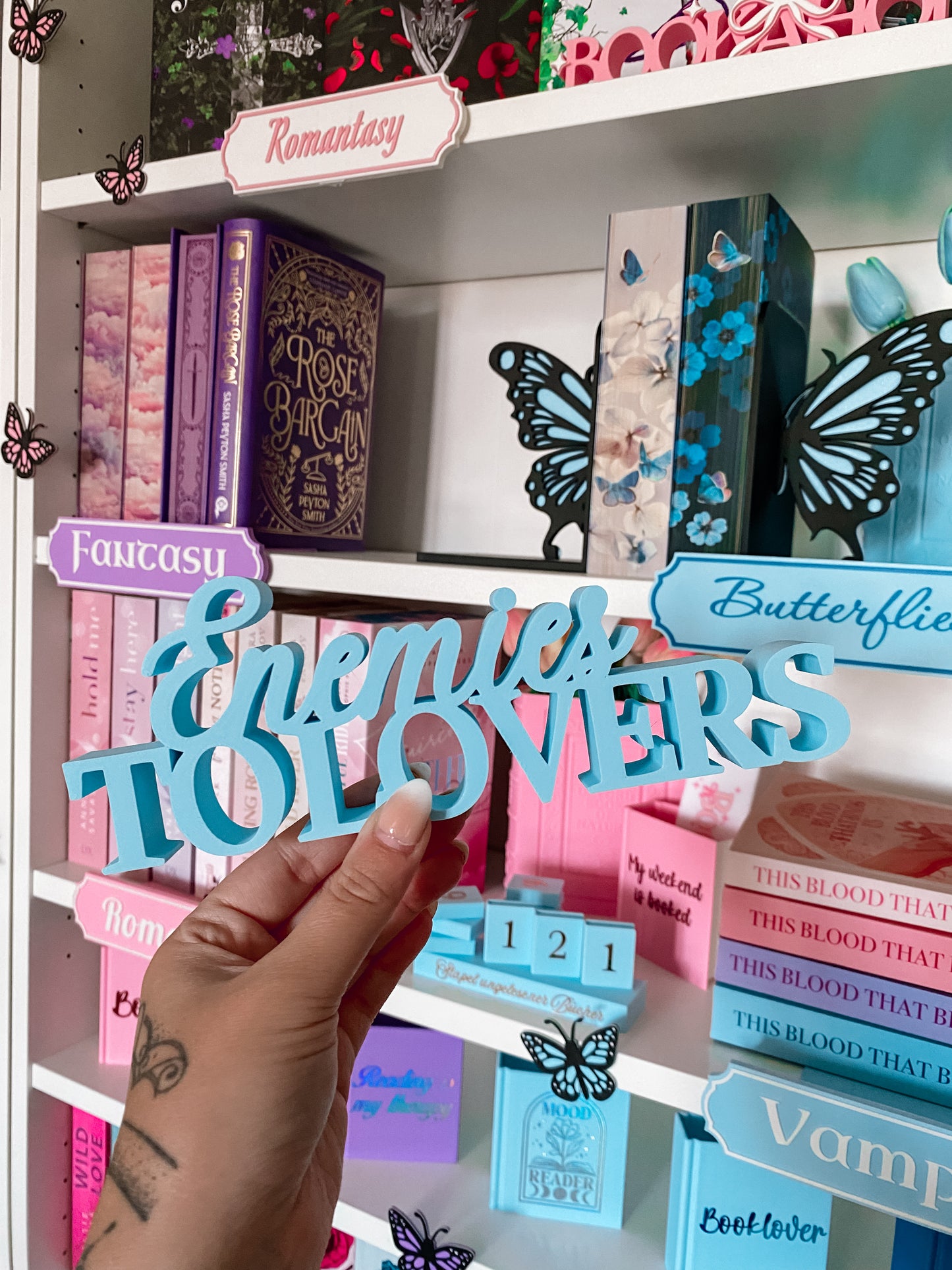 Enemies To Lovers Schriftaufsteller