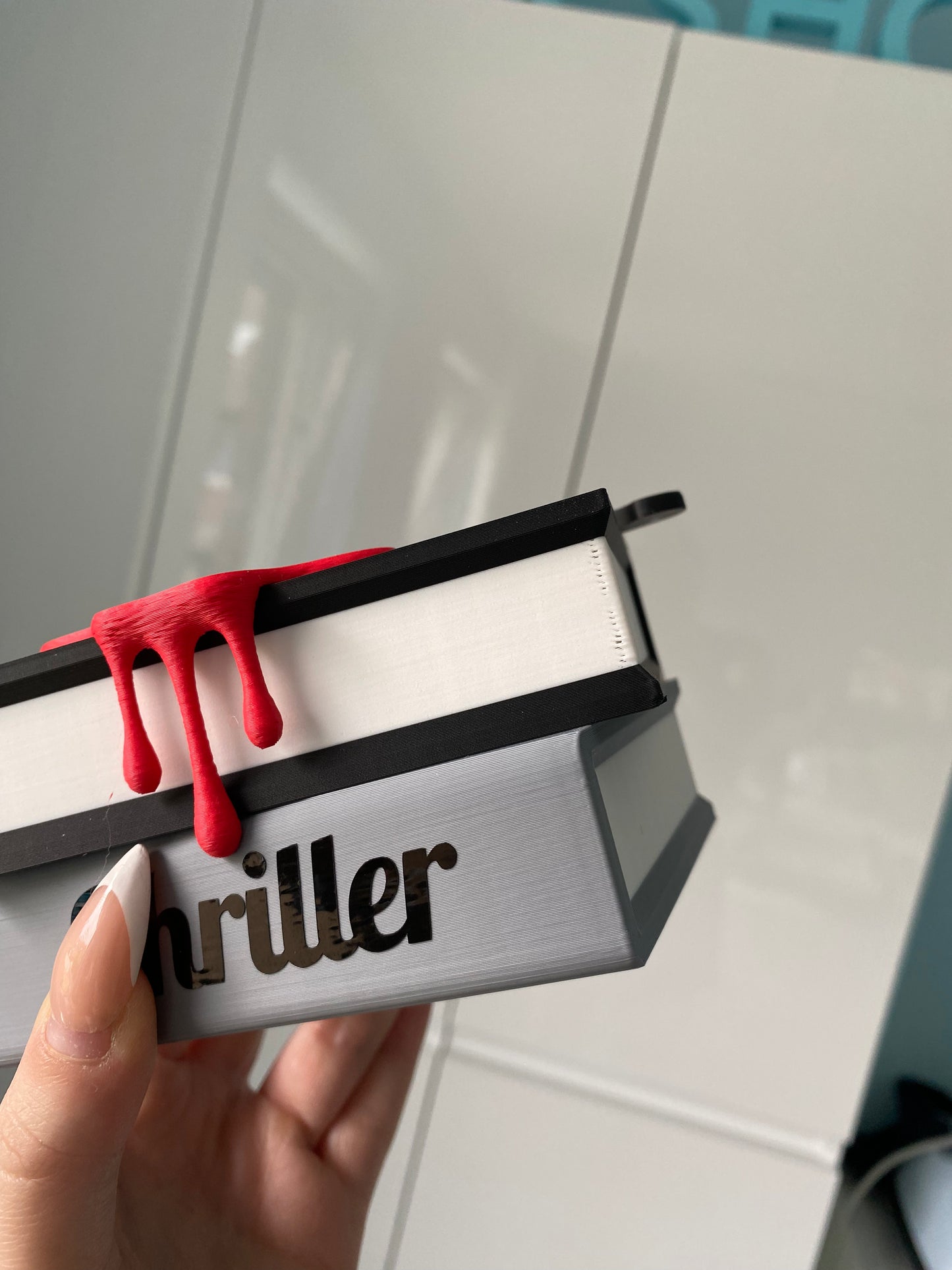 B-WARE Thriller Deko-Bücherstapel