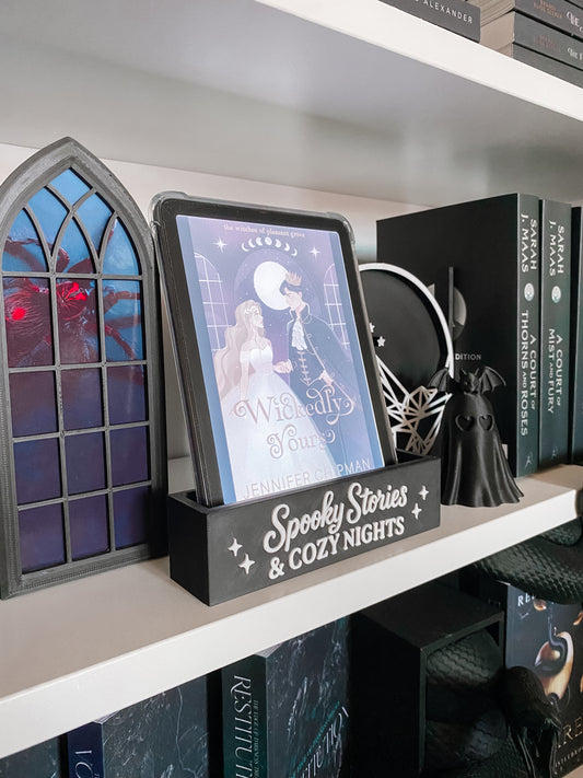 Spooky Stories E-Reader Halter