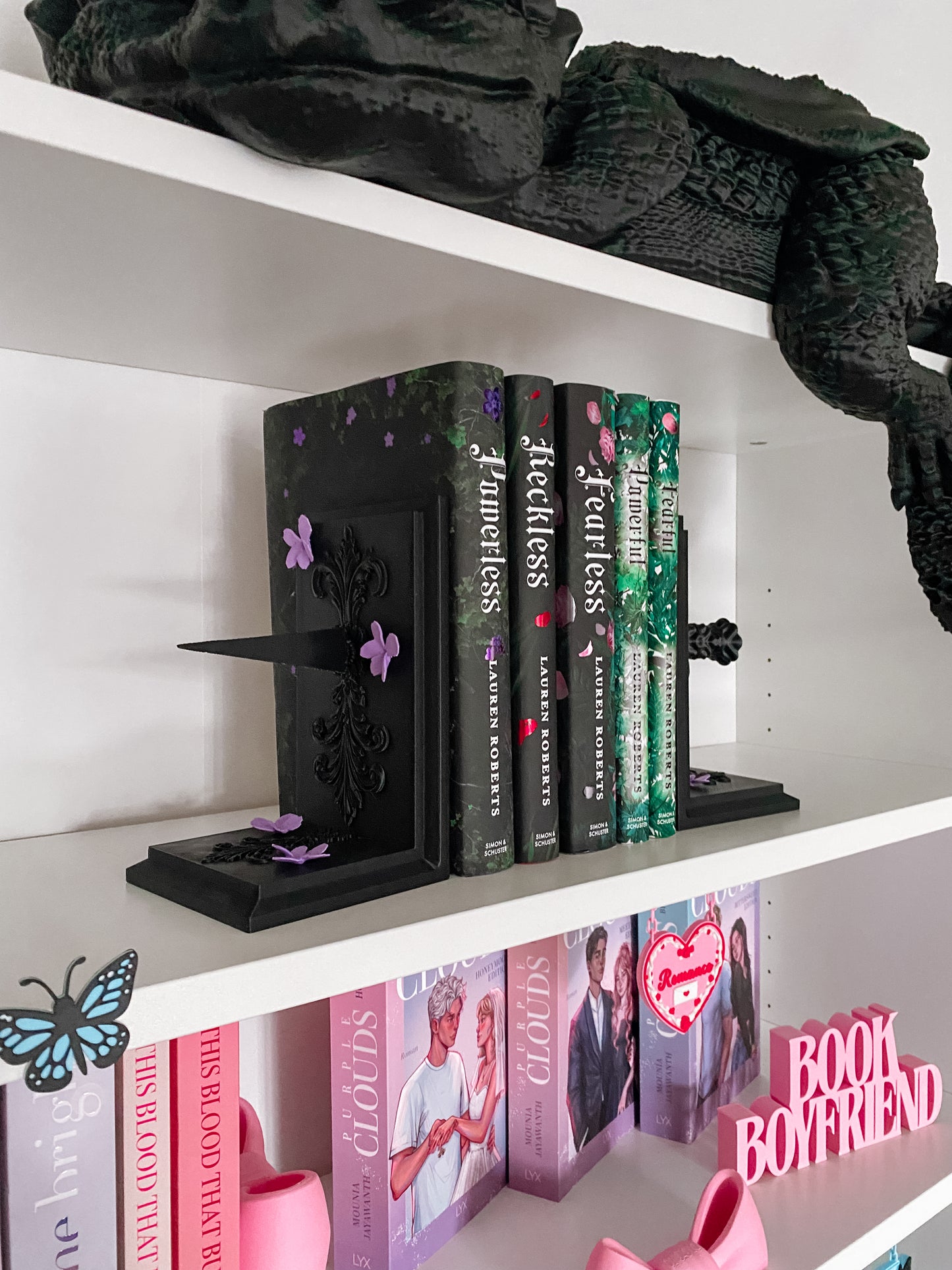 Schwert mit Blüten Book Nook