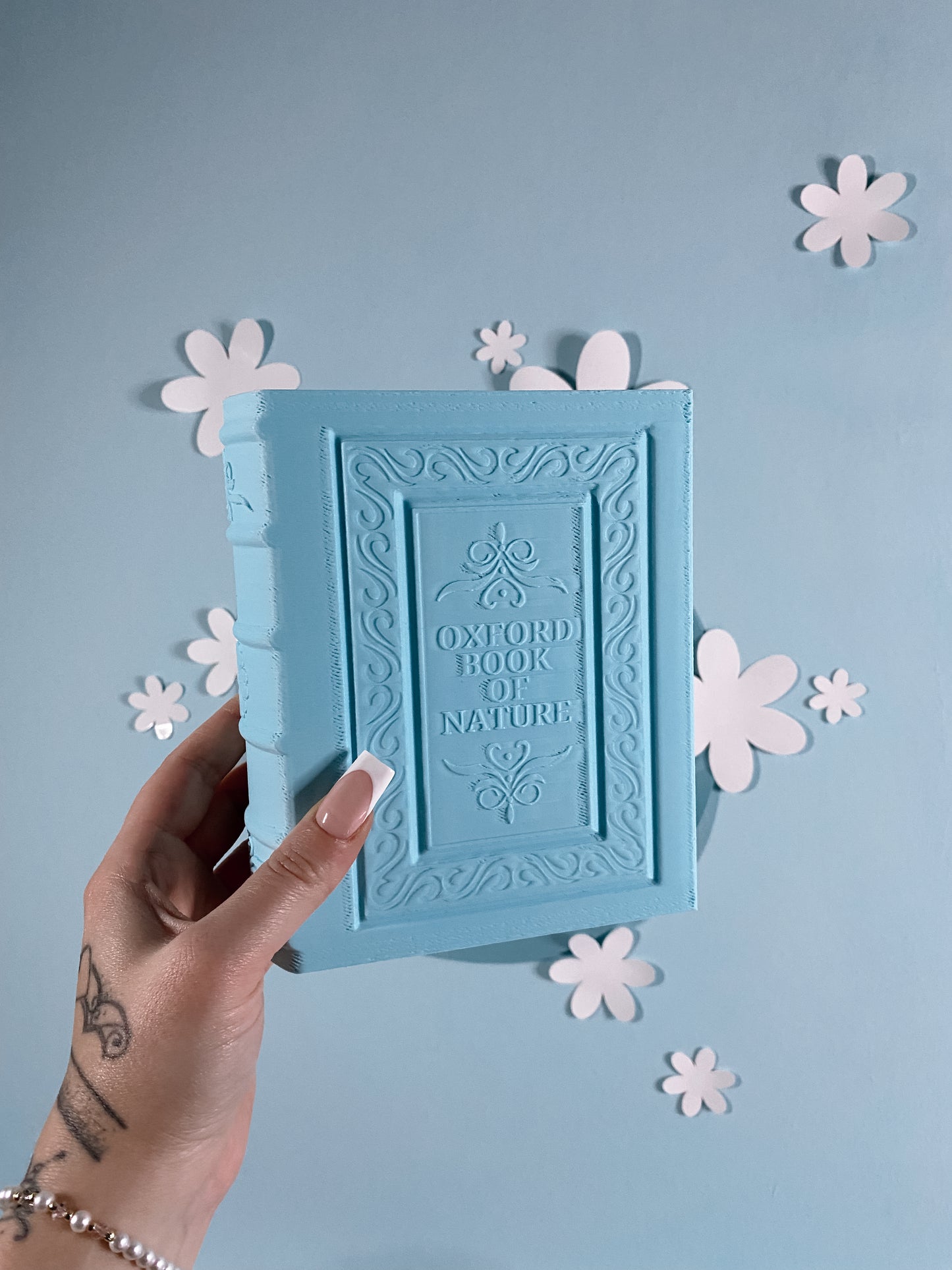 SECOND CHANCE - Blumenvase in Buchform