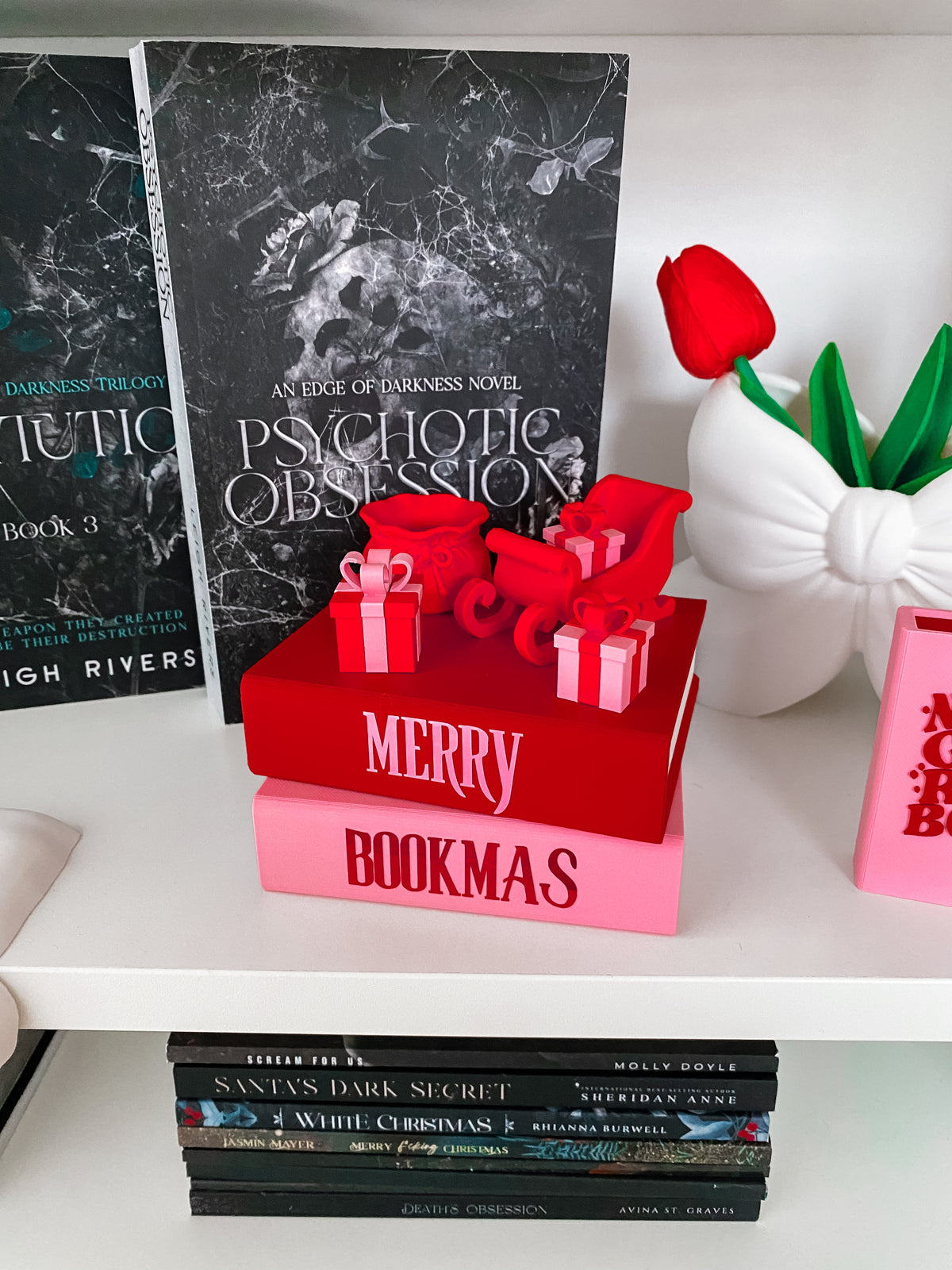 Merry Bookmas Deko-Bücherstapel - Mit extra Geschenk zur freien Platzierung!