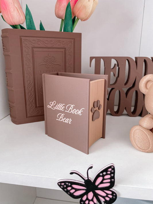 „Little Book Bear“ Lesezeichenhalter mit Farbschnitt