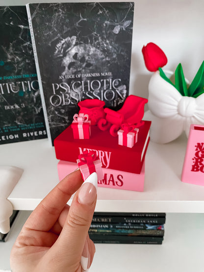 Merry Bookmas Deko-Bücherstapel - Mit extra Geschenk zur freien Platzierung!
