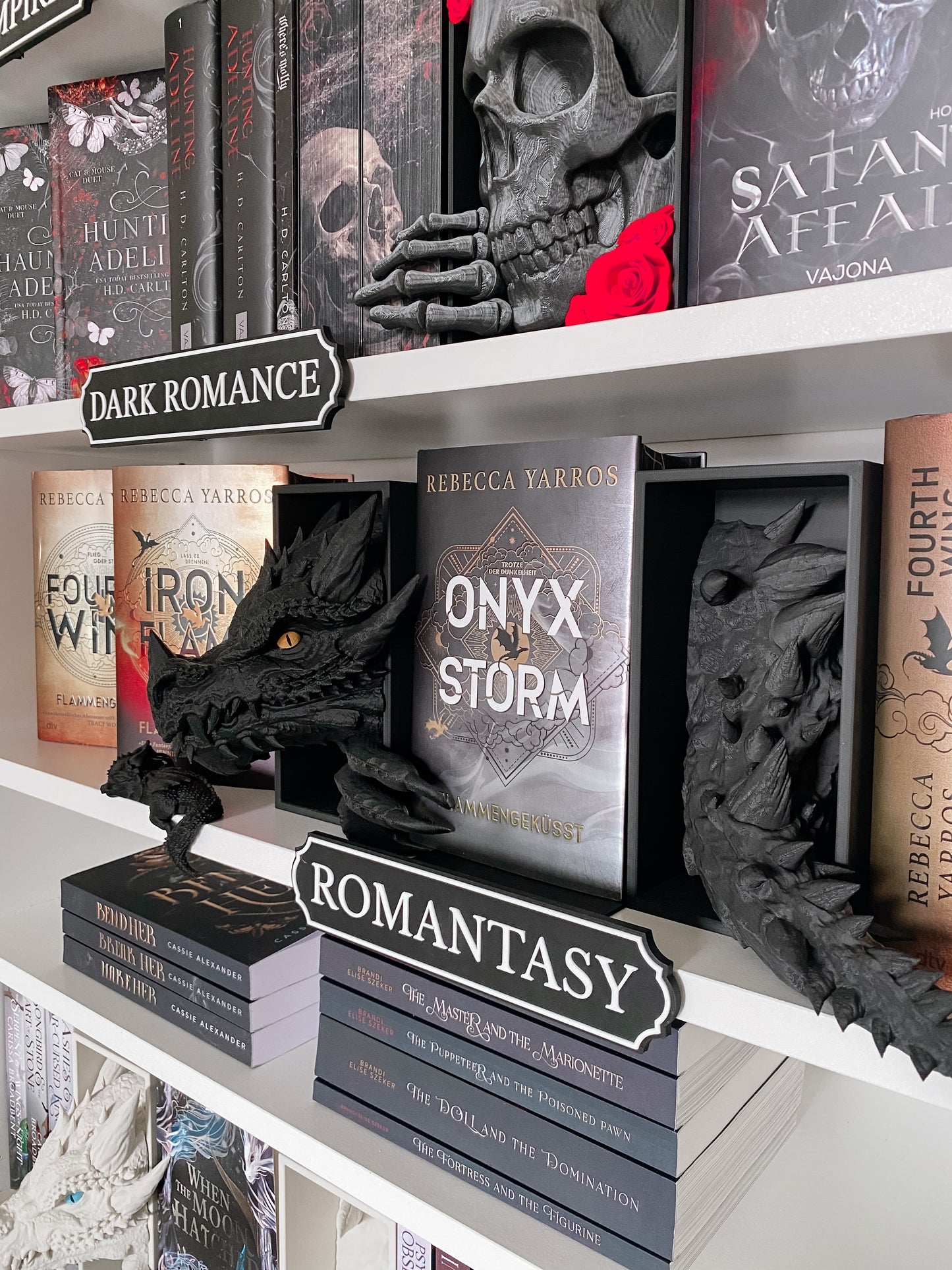 Drachen Book Nook - Schwarz