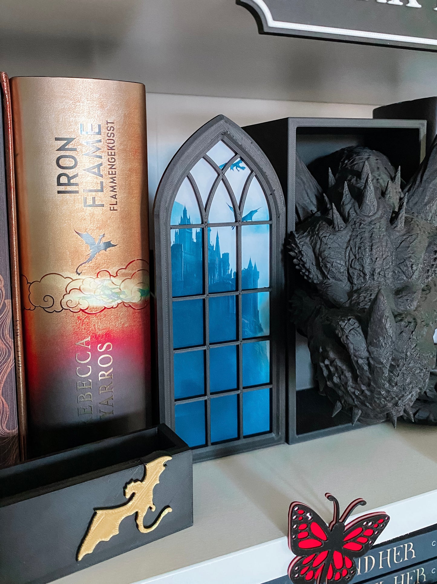 Regalfenster-Motiv “Drachen“