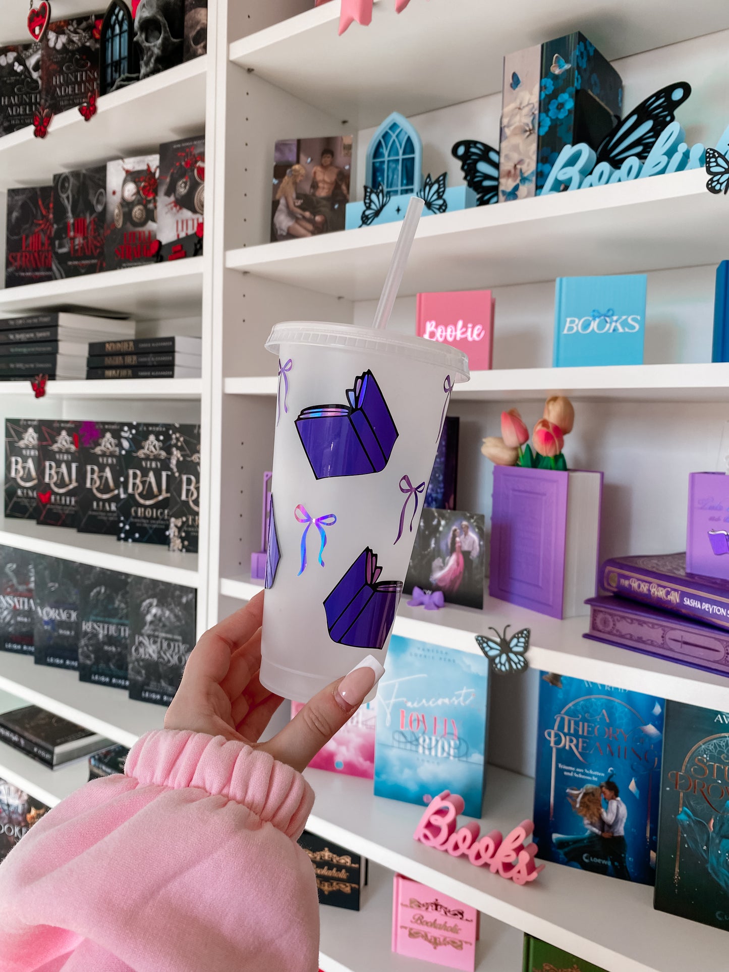 Books & Bows Trinkbecher