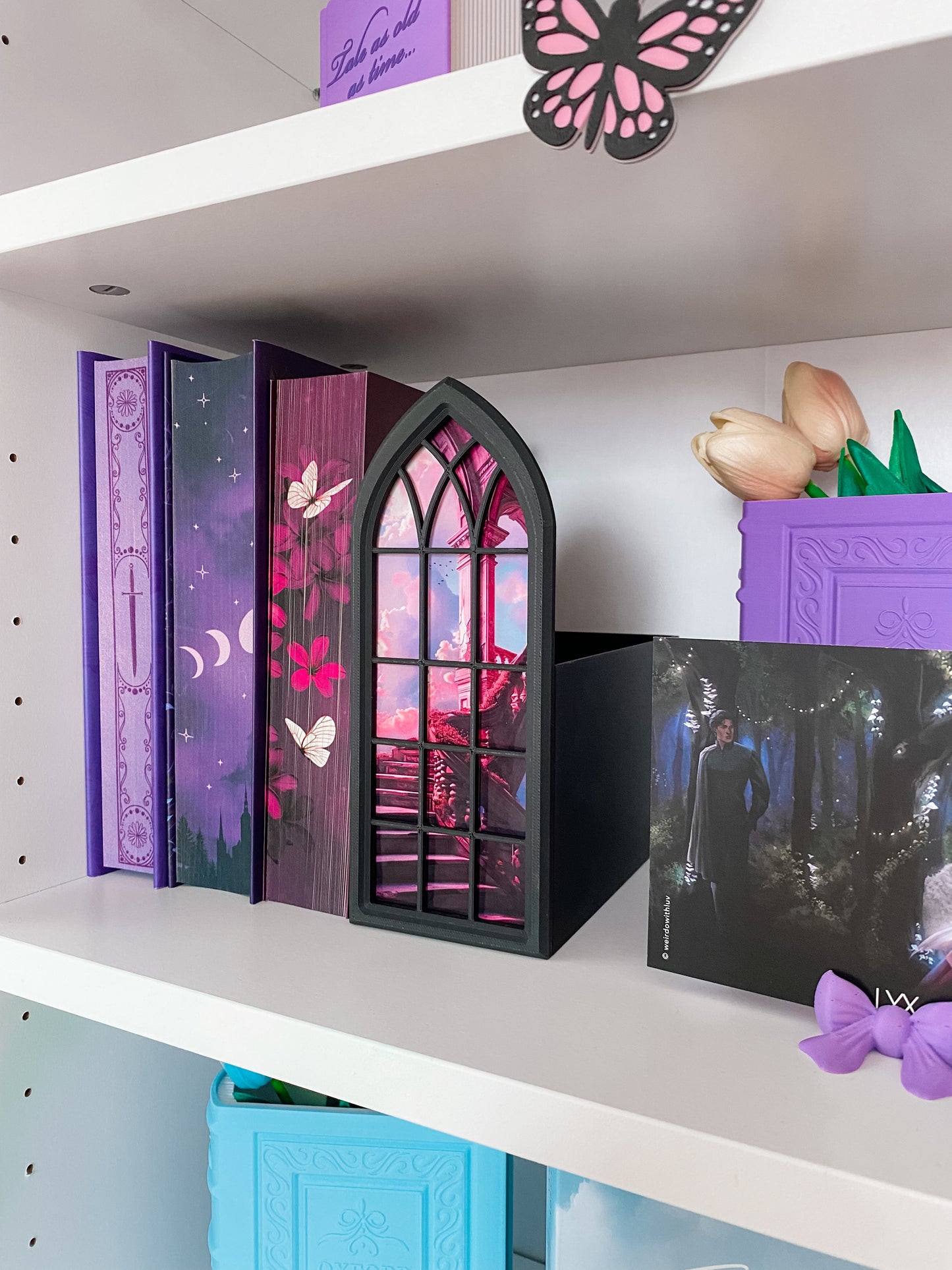 Fantasy Treppe Regalfenster
