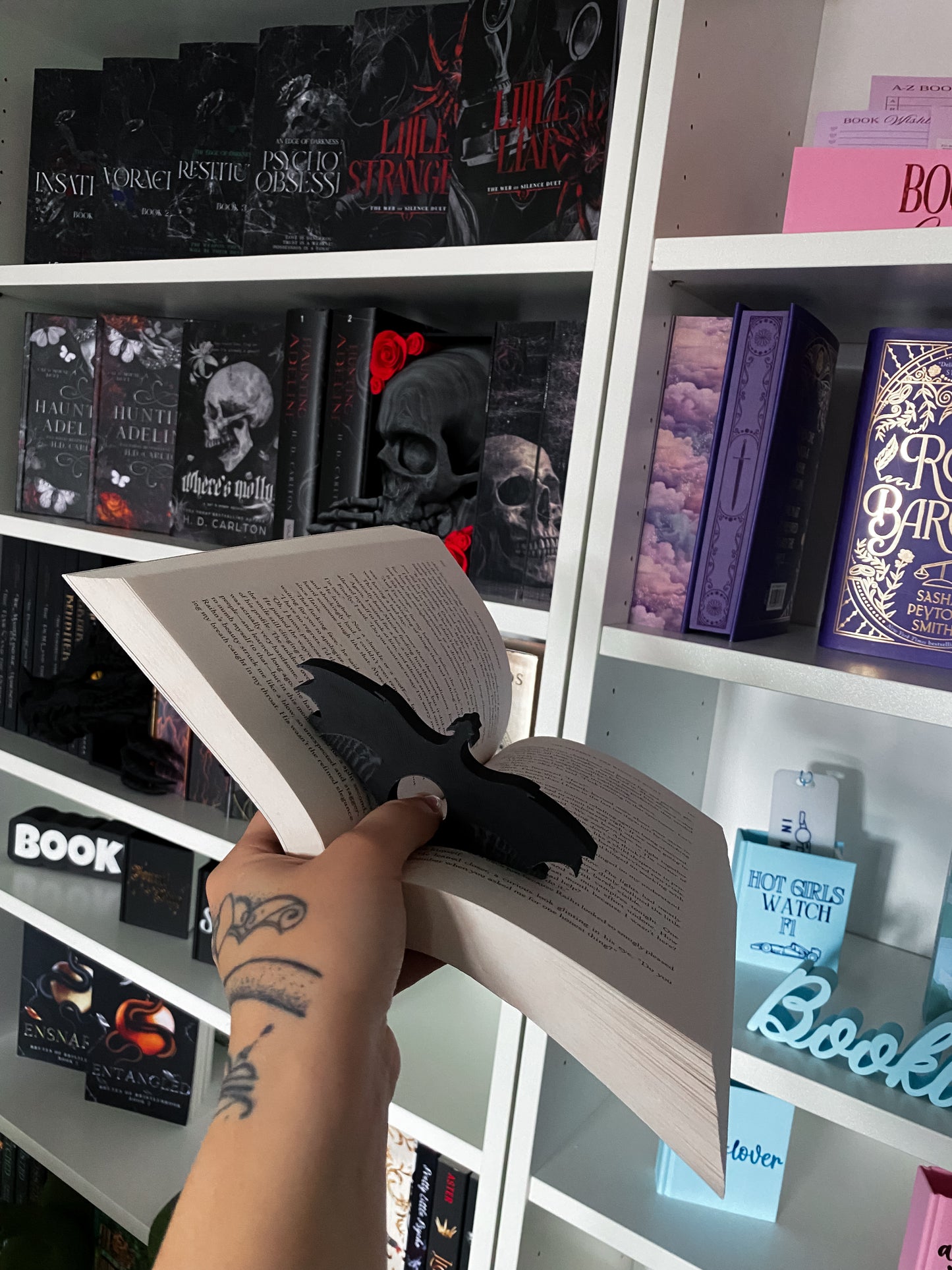 Dragon Page Holder